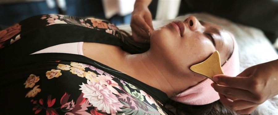 Facial wood therapy at Nemiia Spa Condesa CDMX