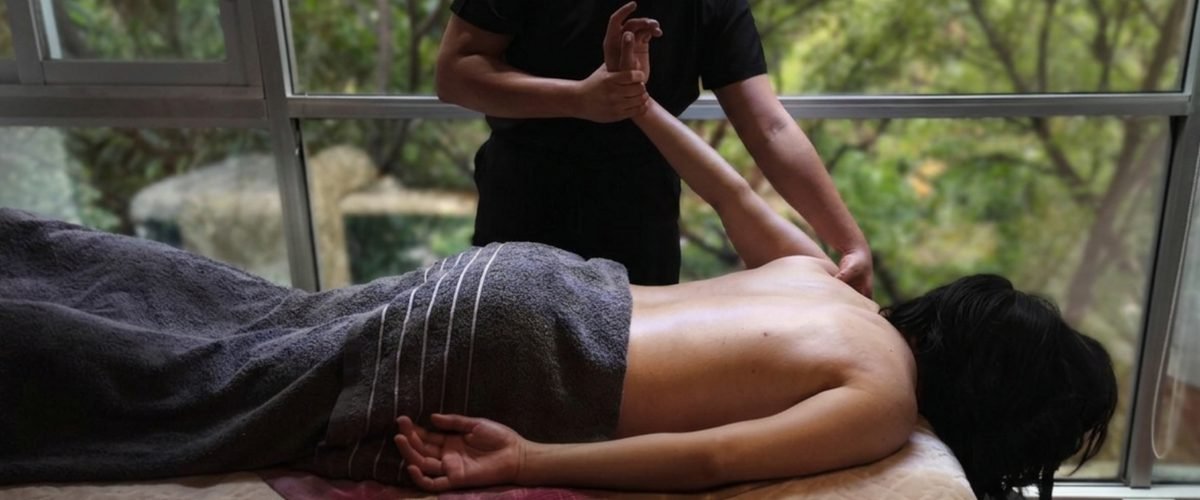 Masaje descontracturante en Nemiia Spa Condesa CDMX