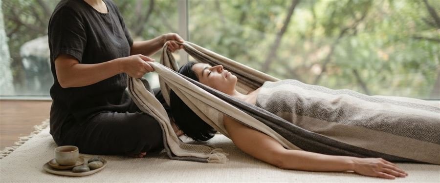 Masaje con Rebozo en Nemiia Spa Condesa CDMX